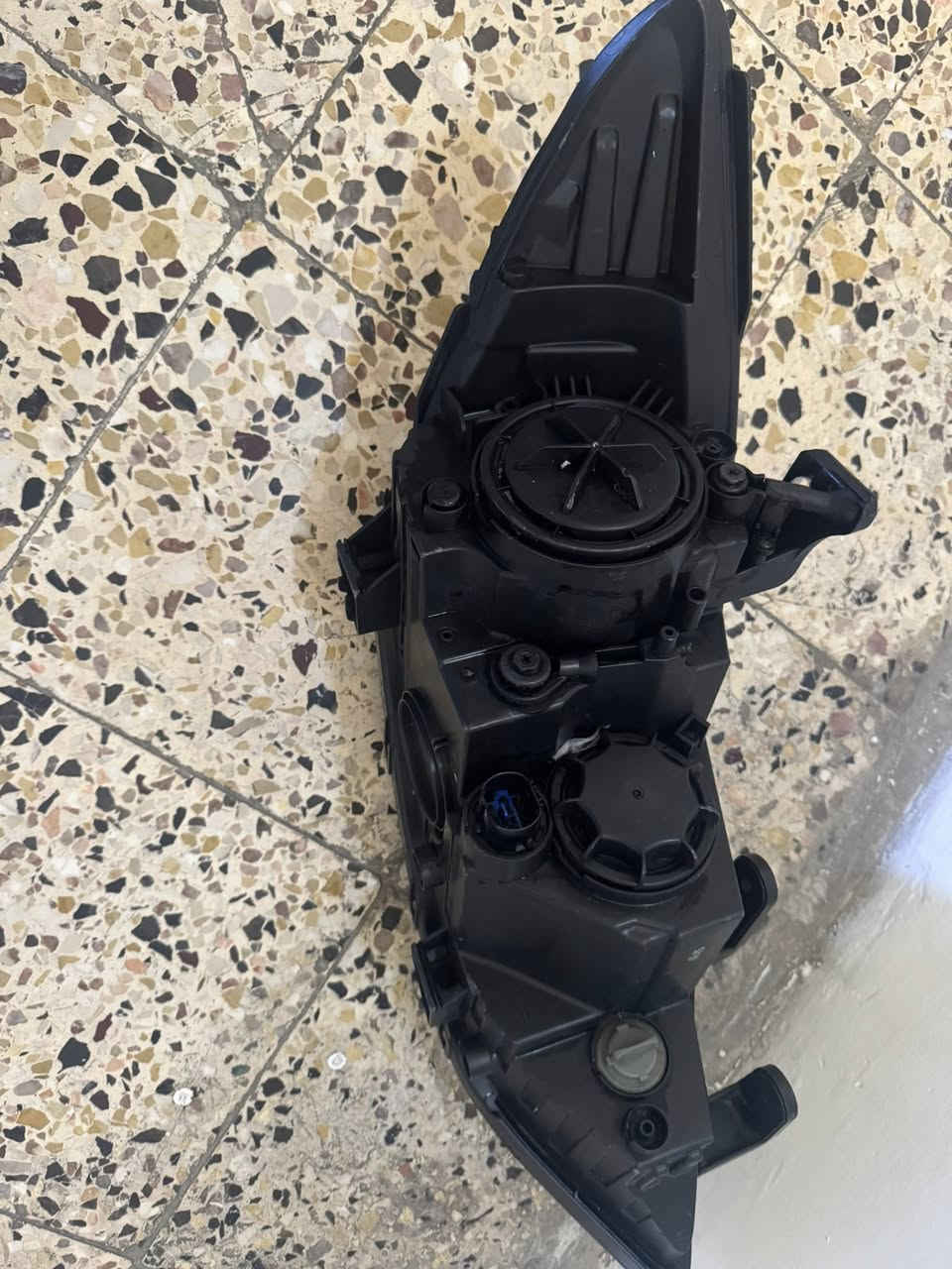 لايت الانترا موديل 17 خليجي صفحت الايسر اصلي شركة تفصيخ لوك سعره 75000 الف رقم تليفون ***********
