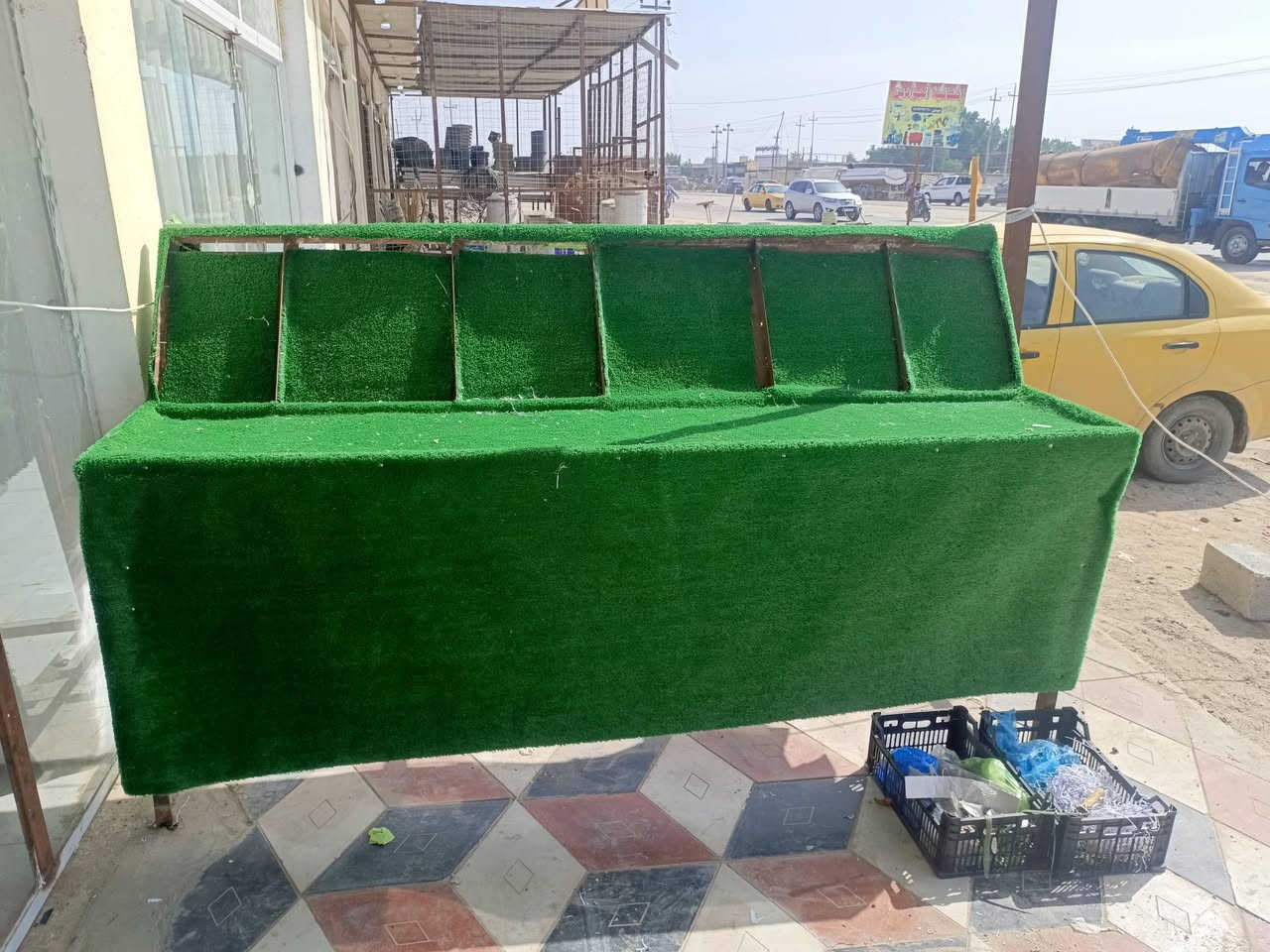 ميز مخضر طول 3امتار وشوايه سمج طول 3البيع توني مفصلهن الله شاهد البيع البيع الشراي ***********
