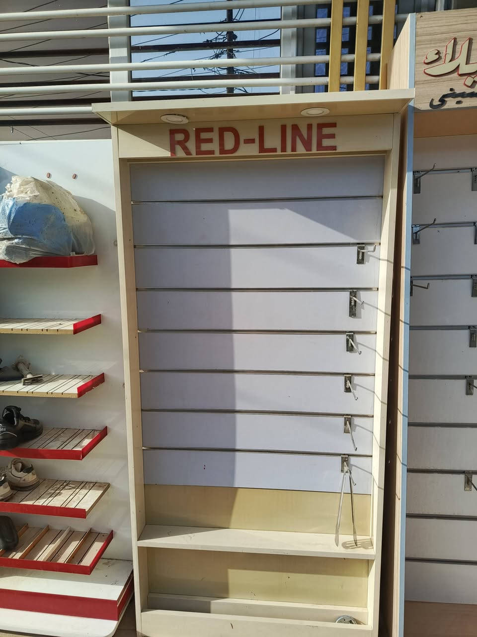 ***********
عارضات بعدهن جدد
قيم واخذ ماعرف سعرهن *
