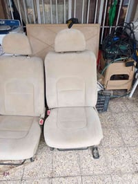 كشنات جكساره نظيفات 90% نظافه حاويه هن وعقل خلفي وجهاز مال جير يصير جو...