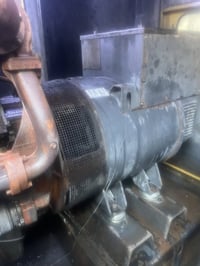 للبيع مولد دويز المكينه بيه خانه وحده مكصوصه 20 والباقي كله اصلي مامجف...