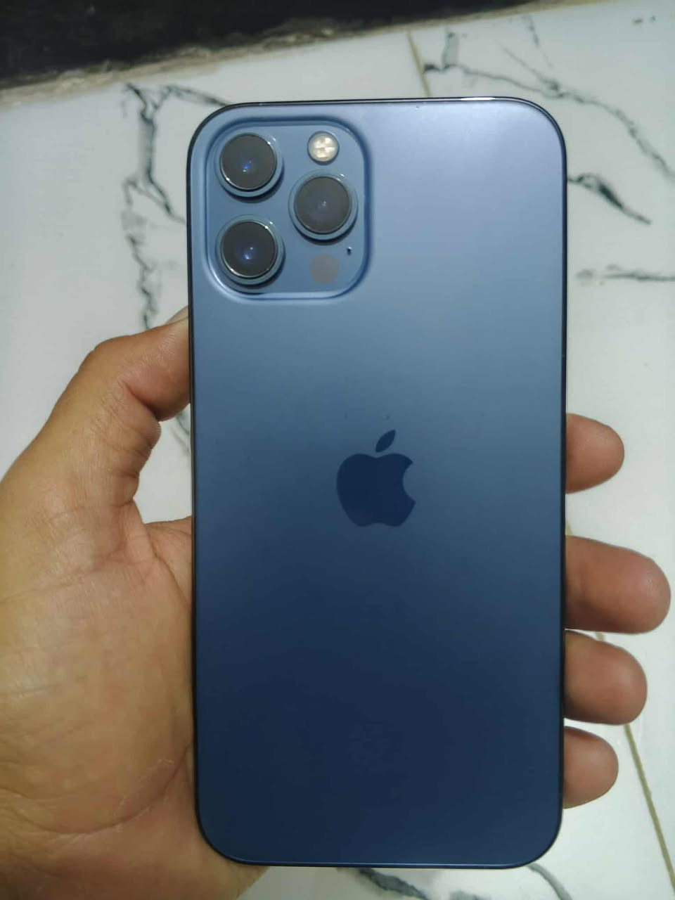 آيفون 12برو ماكس مامفتوح ذاكره 256 بطاريه 80 بلادي شرق اوسط ماستر A/AA كامل ملحقات جهاز لوك السعر 650 الف وبي مجال يرهم مراوس الاستفسار اكثر ***********
