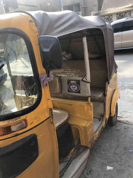 السلام عليكم تكتك موديل 19 رقم انكليزي بيهة خياسات ابيع كوم حديد التكتك باسمي السعر 4500 الرقم ***********
