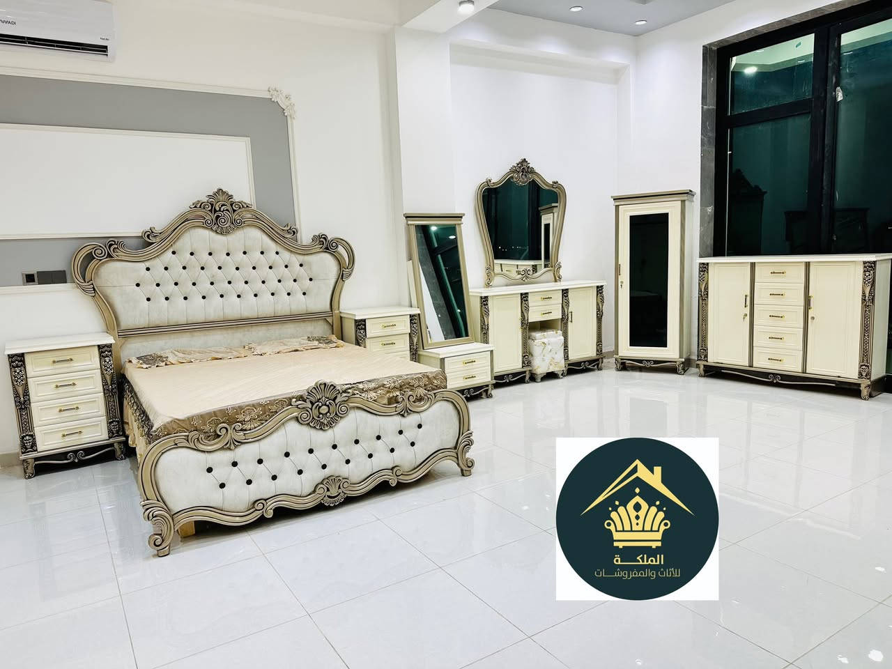 موديل دمياط 

السعر ٥ ملاين

شركه الملكه اللاثاث ومفروشات 

العنوان الانبار الرمادي زنكورهً مقابيل محطه الهدى مجاور لمركز الشرطة زنكورهً

ضمن وجبه الدرجه فاخره وضمن وجبه موديلات الوان

الكنتور ٦ ابواب طابقين ملحق عرض الكنتور ٣٦٠ سم 

ارتفاع الكنتور ٢٧٣ سم

وجه الكنتور ٥ ملم صاج طبيعي 

داخل الكنتور صاج طبيعي ٤ ملم

ظهر جرجوبه شد براغي الارضيه بلوك صاج ١٨ ملم

الارضيه الكنتور ٦ مجرات زاويه ملابس ملحق بارتفاع الكنتور 

عرض ١٣٠ سم الكنتور وزاويه ملابس ضلع واحد ٤٩٠ سم 

 ميز مرايا تصميم مصر  

جربايه تصميم مصري كومديات مفصوله كل كومدي يحتوي على ٣ مجر 

لوكنز  خشب زان يحتوي 

فاترينا خشب رفوف 

جربايه تصميم مصري  كومديات مفصوله كل كومديات مفصوله كل كومدي يحتوي ٢ مجر

جزامه دبل لوكنز و٣ مجرات 

العنوان الانبار الرمادي زنكورهً مقابيل محطه الهدى مجاور لمركز شرطة زنگوره

 خدمه نقل وشد مجانا الى جميع محافظات 

للحجز والاستفسار

 ***********

***********
