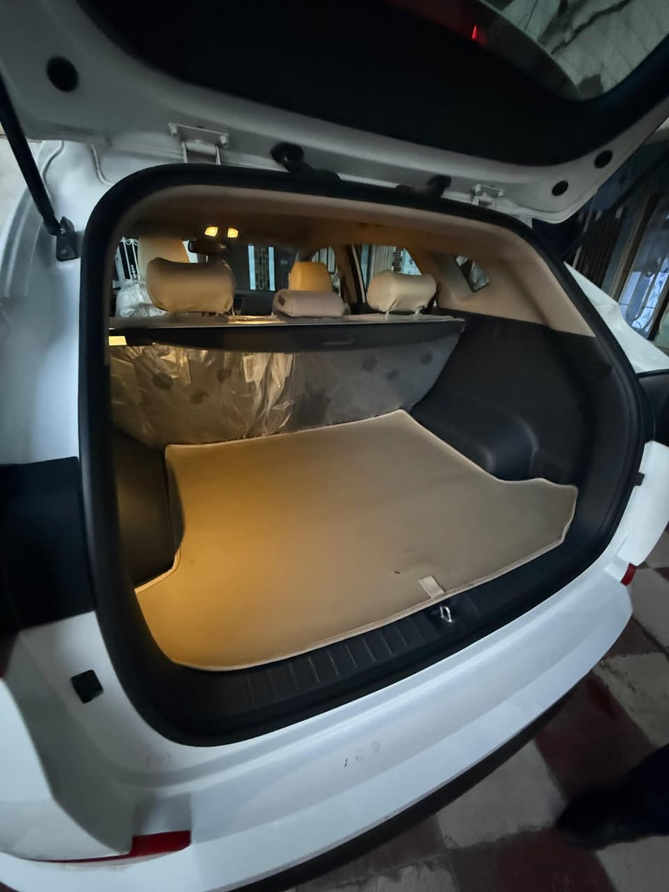 سلام عليكم توكسان 2018 مكفوله كفاله عامه حته من الشخط
ماشيه 50بعده بحالت الشركه رقم بابل 

مكينه 2000عنوان بابل مركز 
***********
