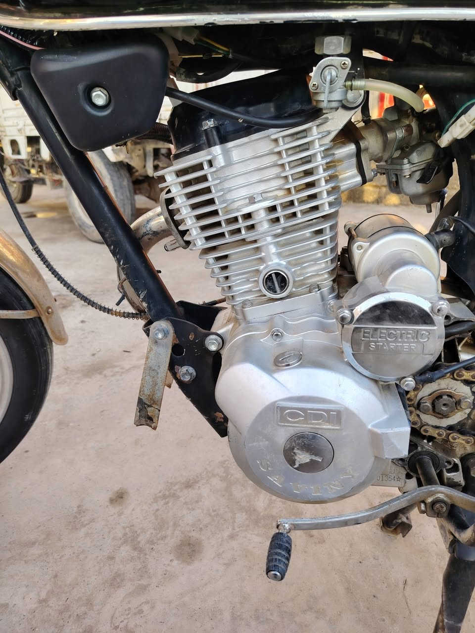 دراجه سيفان 2020 تاير جديد تانكي صفاحيات جديد محرك فول نضيف اوراق كامله سعر 375بيها مجال مكان الهاشميات قرب الامام المحسن


**إذا كنت صاحب هذا الإعلان وتريد حذفه لأي سبب، رجاءا أرسل رسالة إلى الدعم الفني**