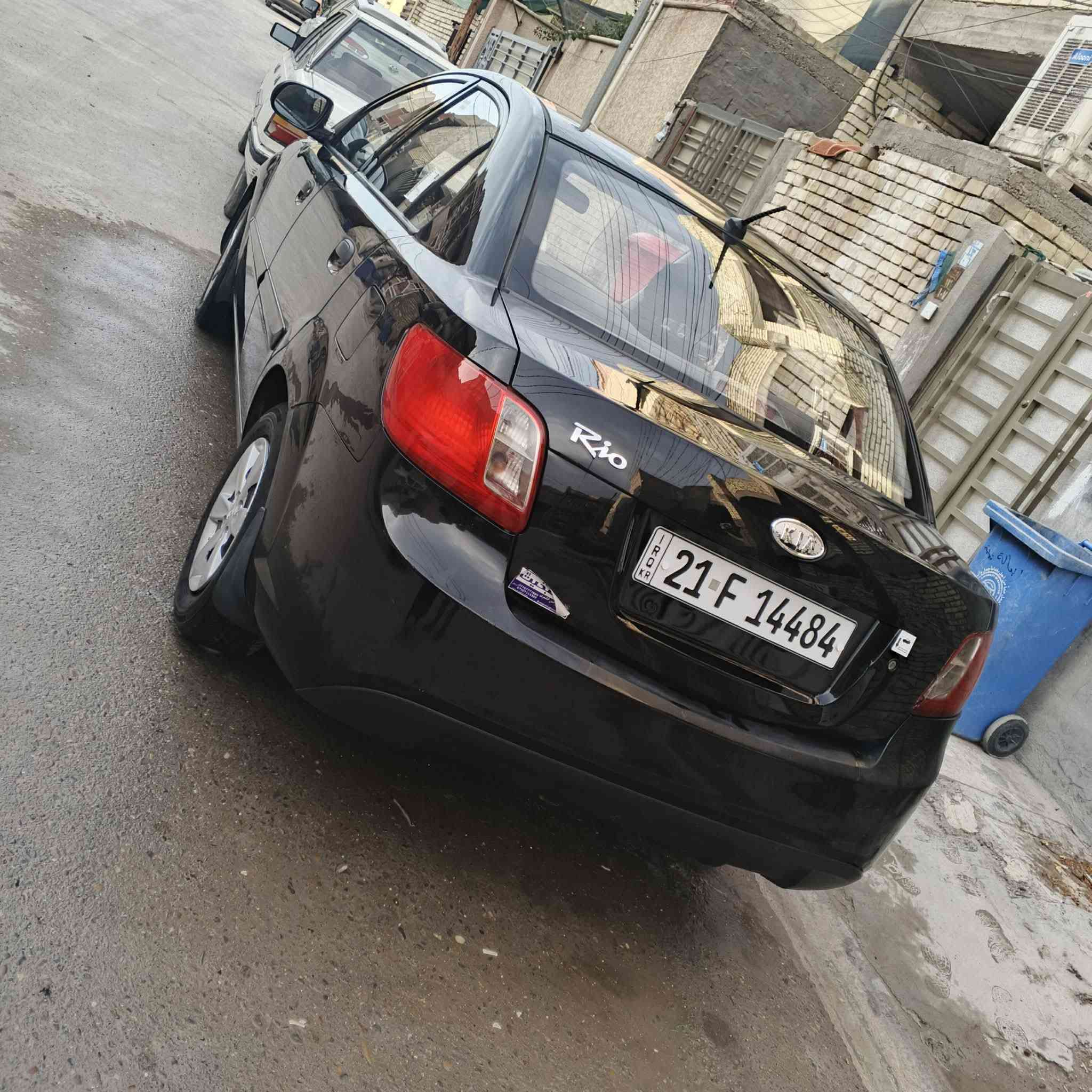 السلام عليكم كيه ريو 2011  سياره جاملغ و بنيد  صبغ فقط سياره محركه 1600 دوش  السعر 86 منطقه الشعب  رقم ***********
