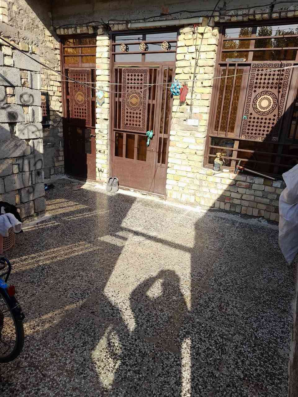 دار للبيع مساحه 100 الموقع بوب الشام بستان بشار شارع سيد علاء السعر 62 وبي مجال الستفسار ***********
