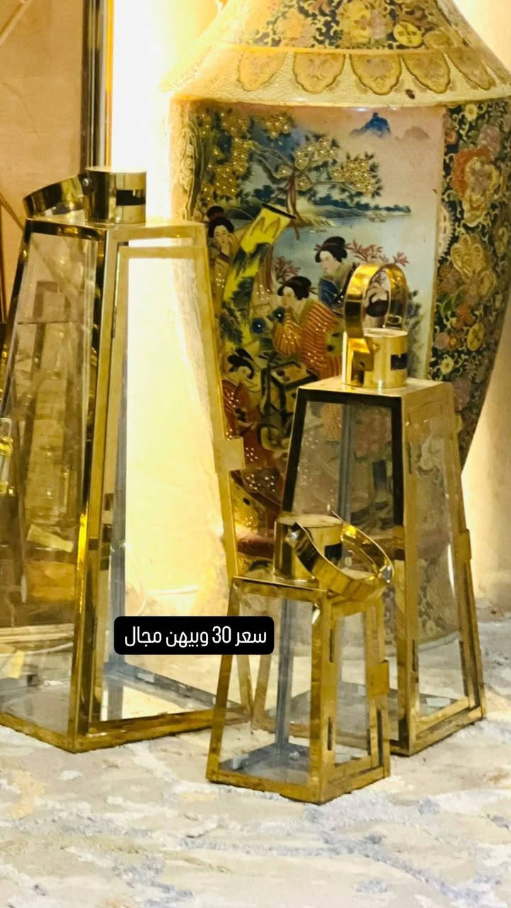 فوانيس +شمع دان كلمن سعره بل صوره ال شراي خاص او واتساب واتصل *********** مكان ديوانيه حي النهضة الثالثه يوجد توصيل
