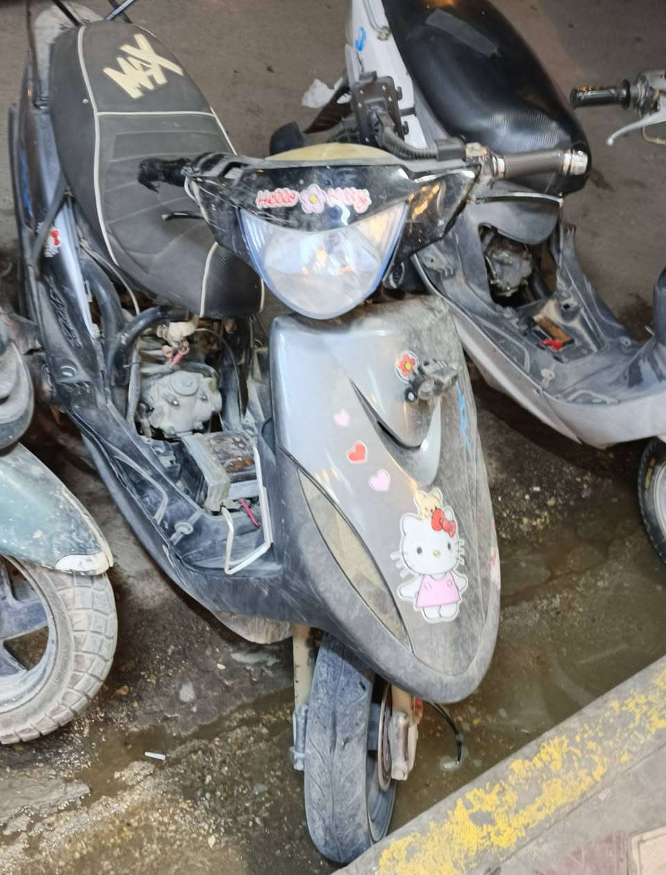 ماكس صيني كوم حديد. كوم حديد . السعر 125قفل المو شراي لي راسل. مكاني ناصريه مركز .***********❤️
