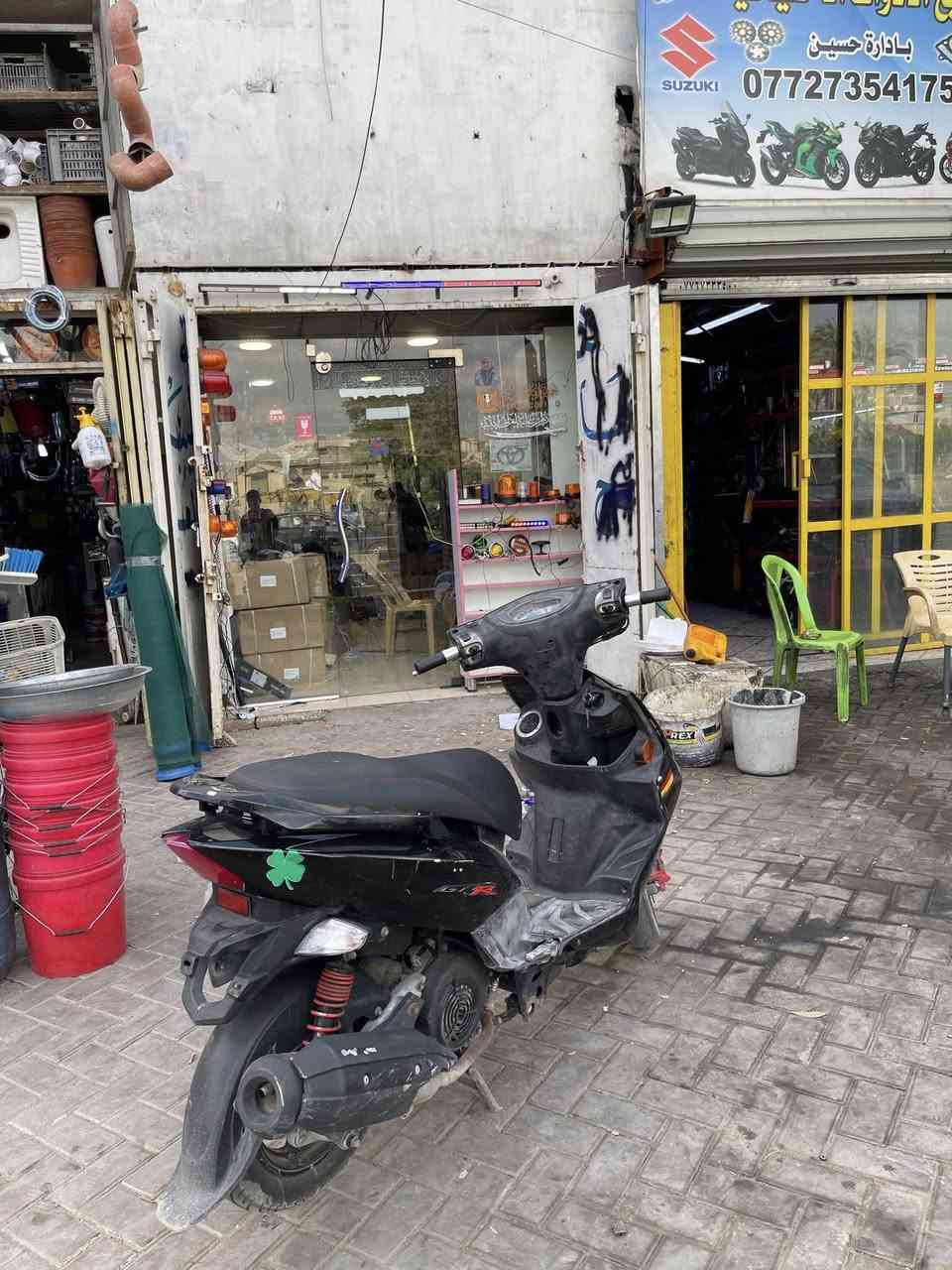 السلام عليكم دراجة جيتي ار نظيفة فقط البجم مبدل تجاري والباقي كله بلاد جيب فيتر واقحص الدراجة مكفولة من التاير للتاير مكاني بغداد سعر ( 750 ) ***********
