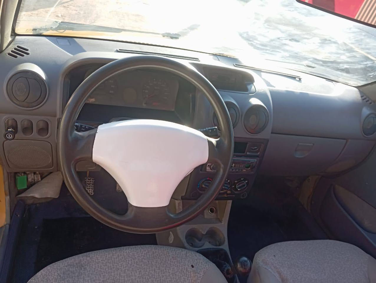 سلام عليكم سايبه للبيع موديل 2013السنويه ل 24 كير حلو محرك بي خيط تبخير توه بادي كهربائيات كلا شغاله برانكيتات بلاد ماطاكات حداده جديده راعيها يمي السعر 15وبيها مجال قليل مكان السياره البصره ابو الخصيب الرقم *********** متواجد واتساب فقط
