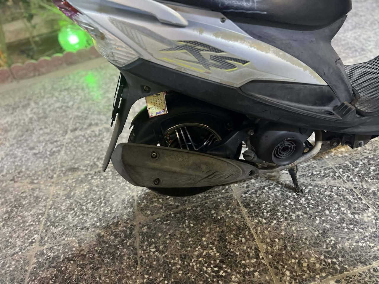 السلام عليكم دراجه للبيع ماكس عدله كفاله عامه من كلشي الدراجه ما نقصه برغي من اكلك كفاله عامه يعني جديده المكان المسيب الحاميه ***********
