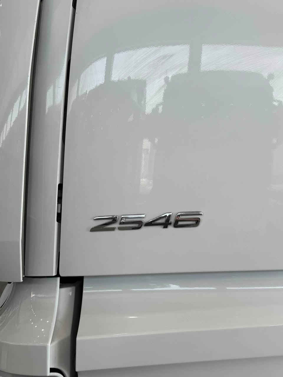 Actros 2018فول مواصفات 
سنكل بلادى و ثابت 
سقف ليزر.دبل منامى.سلاجه .٣تلقه هاف.تاخم بلاجكتور.دبل هورن.كاسعه.سبايدر.بدون ريتايدر
سيارة جاهز و كلشي بشرط فعص 
للاستفسار و سعر:***********واتساب

