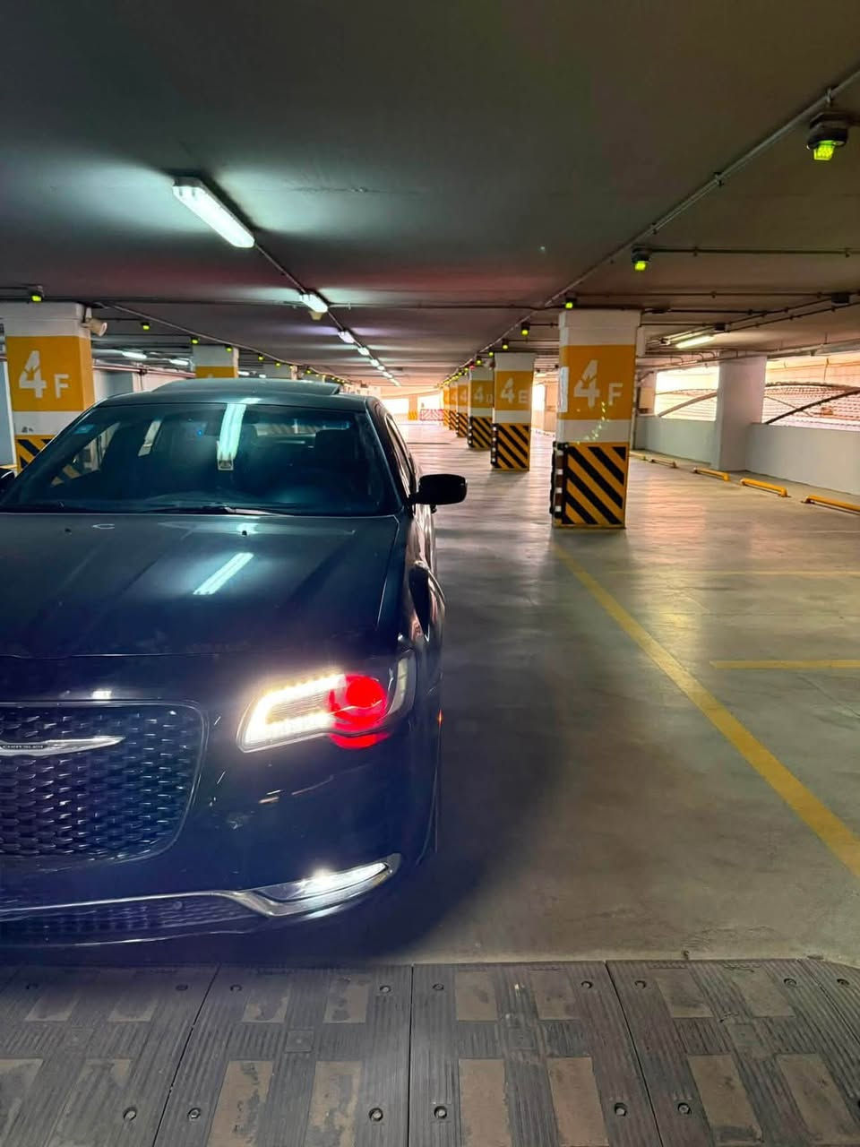 كرايسلر  2015 300 s
ومعروفه مواصفات ال s 
بدون ايرباك 
فور ويل 
بانوراما
عدسات لايت led 
حادثها سرقه وموجوده صور الحادث ماشيه ١٥١ الف كيلو 
رقم بغداد باسمي تحويل ثاني يوم 
السياره بدون نقص وكامله من كلشي وبدون جك انجن 

السعر 200 وبيها مجال للشراي


**إذا كنت صاحب هذا الإعلان وتريد حذفه لأي سبب، رجاءا أرسل رسالة إلى الدعم الفني**