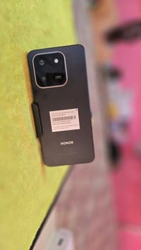 هونر x7d • ذاكرة ٢٥٦ • بطارية ٦٥٠٠