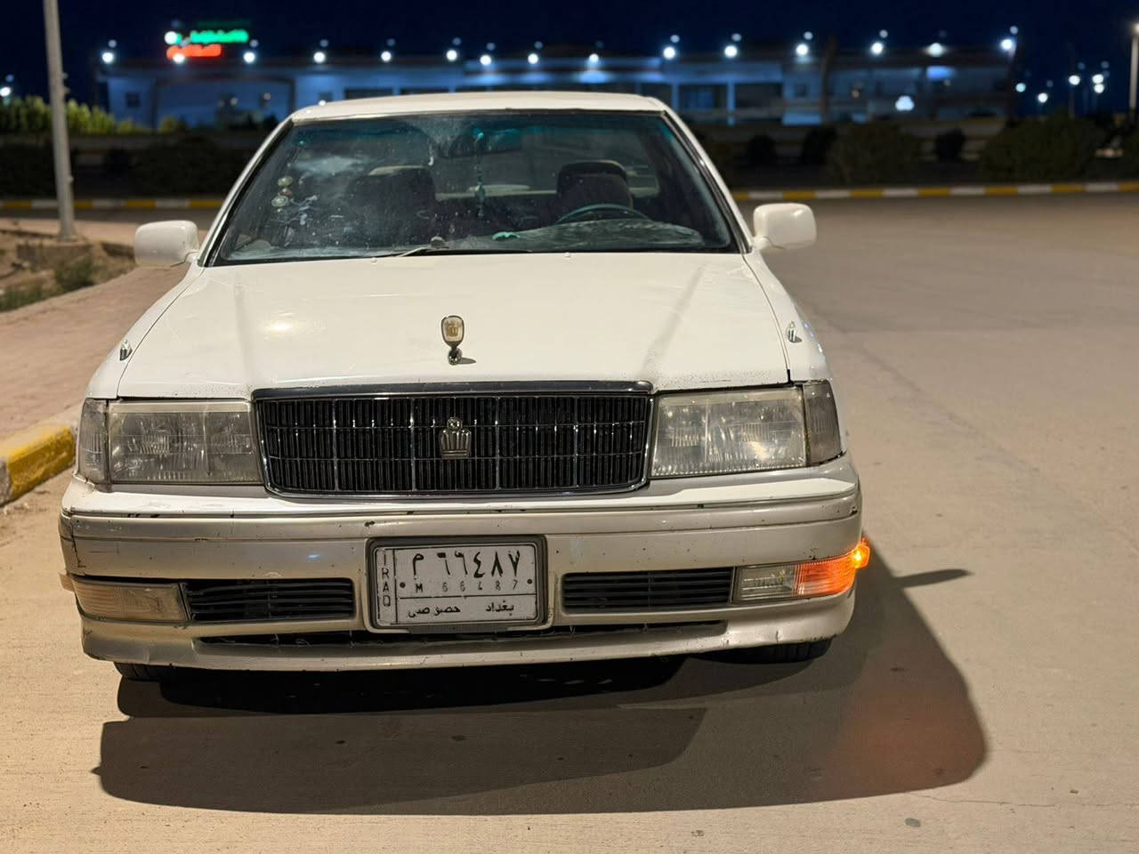 راس ثور فلات كرستال بلاد موديل 96//سياره(( السعر  77 وبيها مجال)) مكفولة من الكص ونقل جثه والعيب شرعي. كير مكينه فيفيتي كفاله  كارتون. كهربائيات شغاله حداده واحد علا واحد. كراسي كهربائيات شغالات. تبريد شغال. تخم تاير. كل نواقص ما بيه مال جناي سياره مشرؤع وطني.  العنوان العمارة 🦅 مكلف بنشر شراي تصل علا صاحبه 📞.  ‏‪***********‬‏
