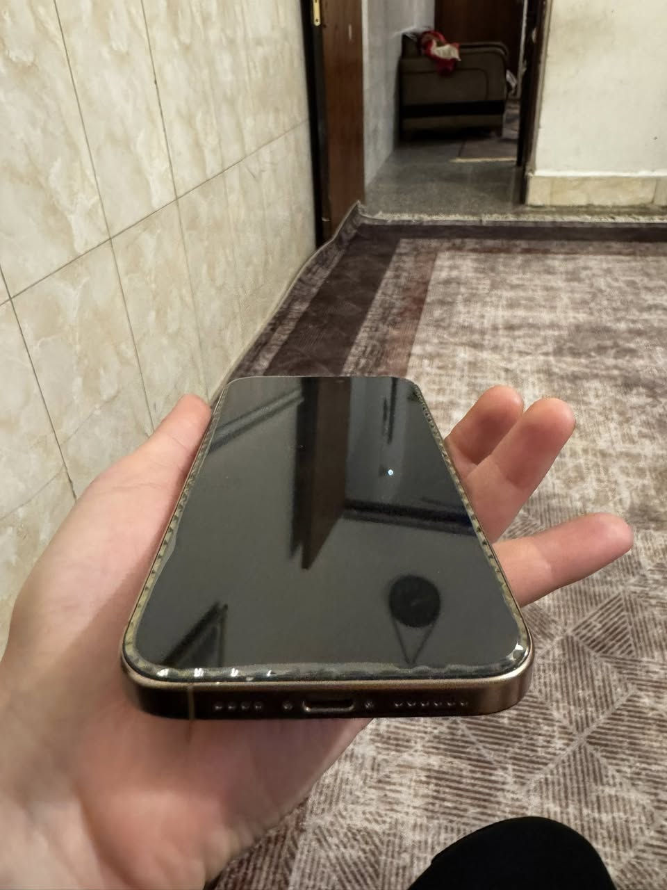 ايفون 16 برو ماكس لون ذهبي ذاكرته 256 بطاريه 93 نزلت من التحديث  الجهاز نضيف العنوان بغداد ساحة عدن السعر 1300 وبي مجال .للاتصال ***********
