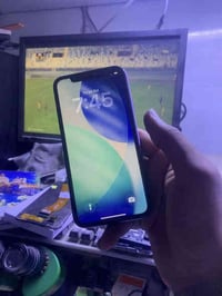 ايفون ١١ عادي  مبدل بورد و سمكارت متوقف  السعر ١١٠  بغداد البلديات 077...