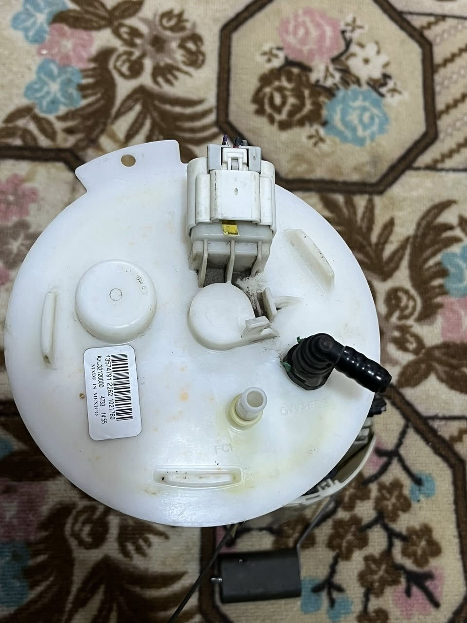 عبوة كاملة نوع السيارة كديلاك من موديل 13 الى 16اصليه مامشتغله بلعراق مكان النجف *********** (سعر 150)
