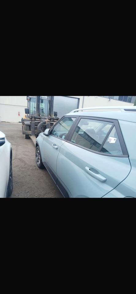 سلام عليكم ورحمه الله  سياره هونداي فينو للبيع موديل 2025 زيرو ماشيه2500 فول مواصفات عدا فتحه  شاحن وايرليست بصمه تدفئه كشنات رادار امامي خلفي  لون مميز.   رقم بغداد ترقيم جديد  دخوليه جديد العنوان بغداد الكريعات للاستفسار فقط اتصال او واتساب  

ملاحظه /سياره مكفوله. فقط صبغ جاملغ امامي الايمن
***********/***********
