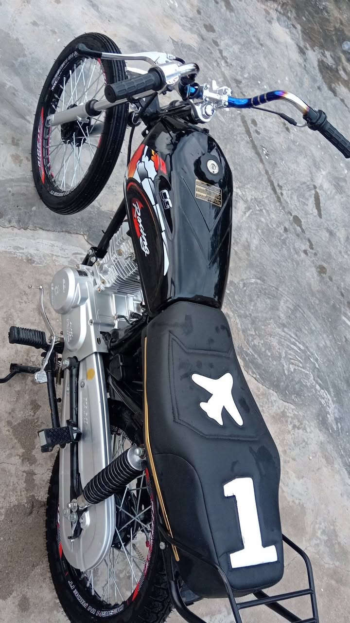 دراجه للبيع نضافه فول  اوراق  اسكنر
سعره  ٦٧٥   ***********
