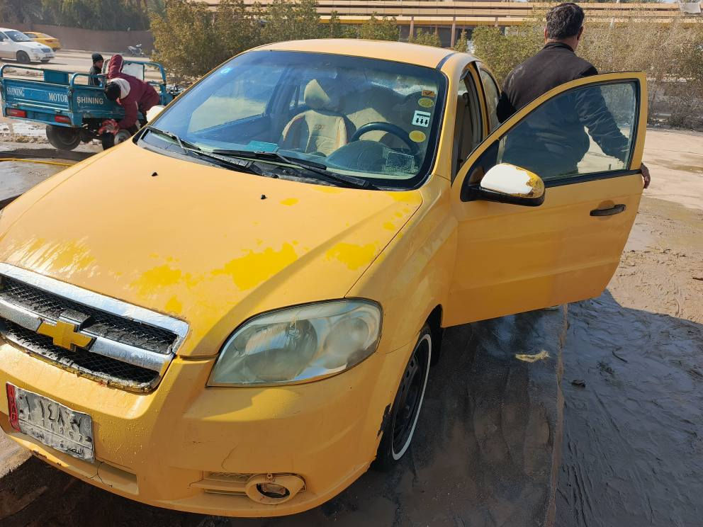 السلام عليكم افيو 2011 سنوية 2027 سيارة حلوة ونضيفة رقم بصرة مشروع وطني تداور ثاني يوم بالسماوة  بيه ضربة بالجاملغ الأيمن سعر 55 ورقة وبيه مجال مكاني سماوة رقم ***********
