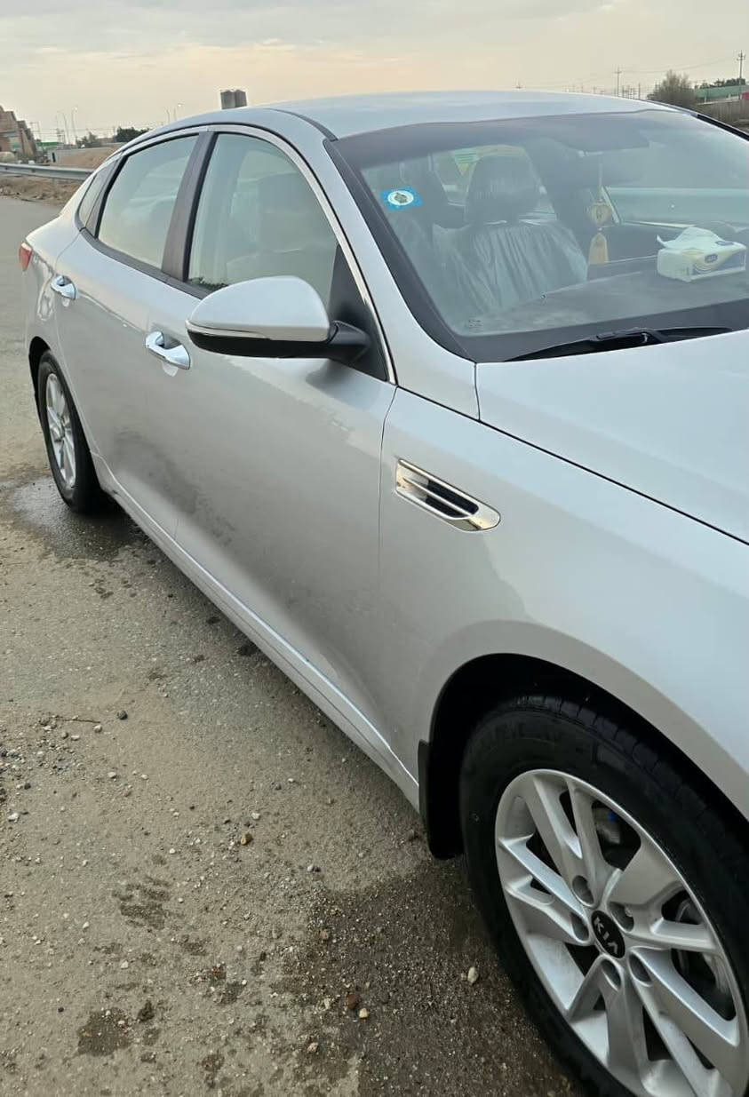 الى عشاق اوبتيما الجديد موديل17ماشيه 100 خليجي مكفوله من الضربه والتبديل والفتح والبارد سياره جديده بمعنى الكلمه بدي صافي محرك 2400 محرك وكير شرط الفحص سياره جديده بمعنى استخدام شخصي رقم ذي قار مشروع وطني ناصريه ع وضع الشركه موصفات فول ماعدا البصمه   سعرها جوه السوك*********** *********** ناصرية, ذي قار
