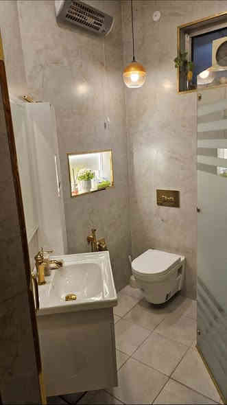 المساحات الصغيرة في البناء، وخصوصًا الحمّامات، تحتاج إلى ذوق هندسي مختلف ولمسات دقيقة…
فالتصميم الجيد قادر على تحويل المساحات المحدودة إلى أماكن فاخرة ومريحة وعملية في آنٍ واحد.

نحن في مكتب التجمع للتعهدات الهندسية
نقدّم لكم حلولًا هندسية مدروسة وتصاميم عصرية تُناسب كل المساحات وتلبّي أعلى معايير الجودة.

 الحلة – شارع مركز شرطة الفيحاء، مقابل دائرة الإحصاء
 ***********
 م. وائل علوش
