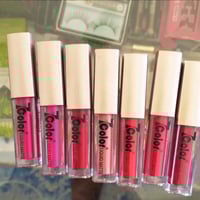 ملمع شفايف • ألوان مختلفة • صلاحيه ٢٠٢٧