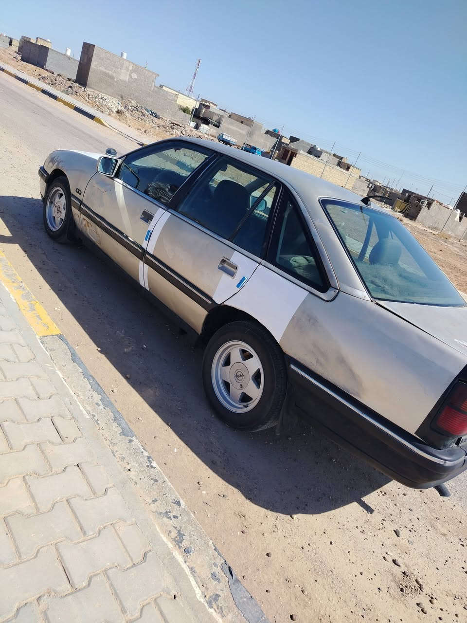 اوبل سيناتور رقم صلاح الدين نكليزي سنويه 30 كير عادي مكينه 3000 كير ومكينه كفاله شواصي كفاله السياره عل بلاد  تخم تاير جديد صدر جديد ترايك البصره مراوس باوميكا او بيع السعر 32 وبيهة مجال مكاني ابو غريب الحصوه *********** / ***********
