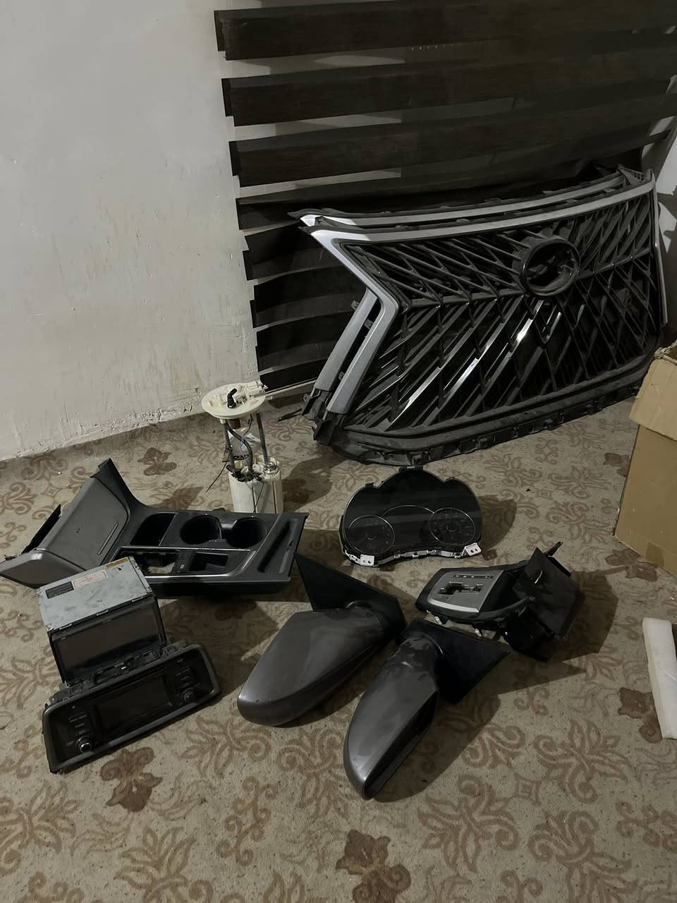 طلعلي غراض سيارات امزون اوربي ابيع شلع شرط الشغل ***********
