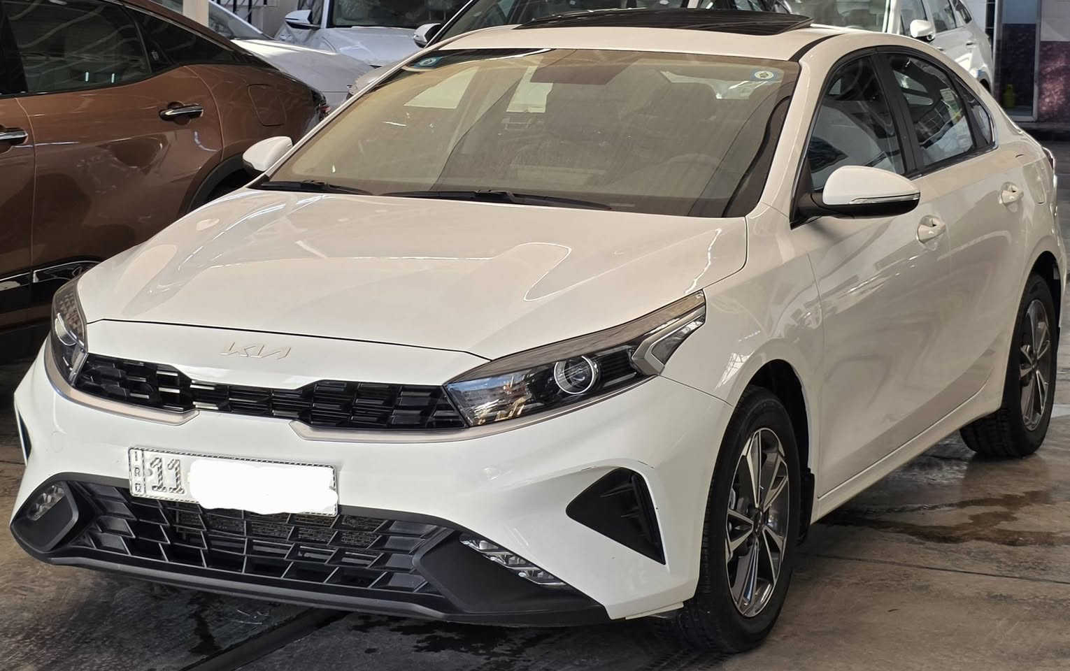 كيا سيراتو خليجي الدولية العراقية 2024  مكينه 
2000 كفاله عامه من الصبغ والبارد 
عداد الكيلو 55 الف رقم بغداد الدولي الجديد تحويل ثاني يوم العنوان بغداد الكرخ لل استفسار ***********
