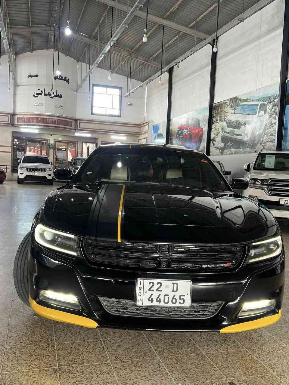 دؤج جارجر ٢٠١٦سيارة كلين
فول مواسفات 
سيارة بدون سبغ بدون بارد 
بس واحيد شخط صغير بي 
محرك حدادية كلة بشرت 
تبريت كلة بشرت ٤ تيارات جديد 
سيارة رقم سنةوية هزةكلة جديد
سيارة حلوو سيارة جديدة 
بدون سبغ بدون بارد 
گير محرك كلة برشت 
***********عندي واتساب
