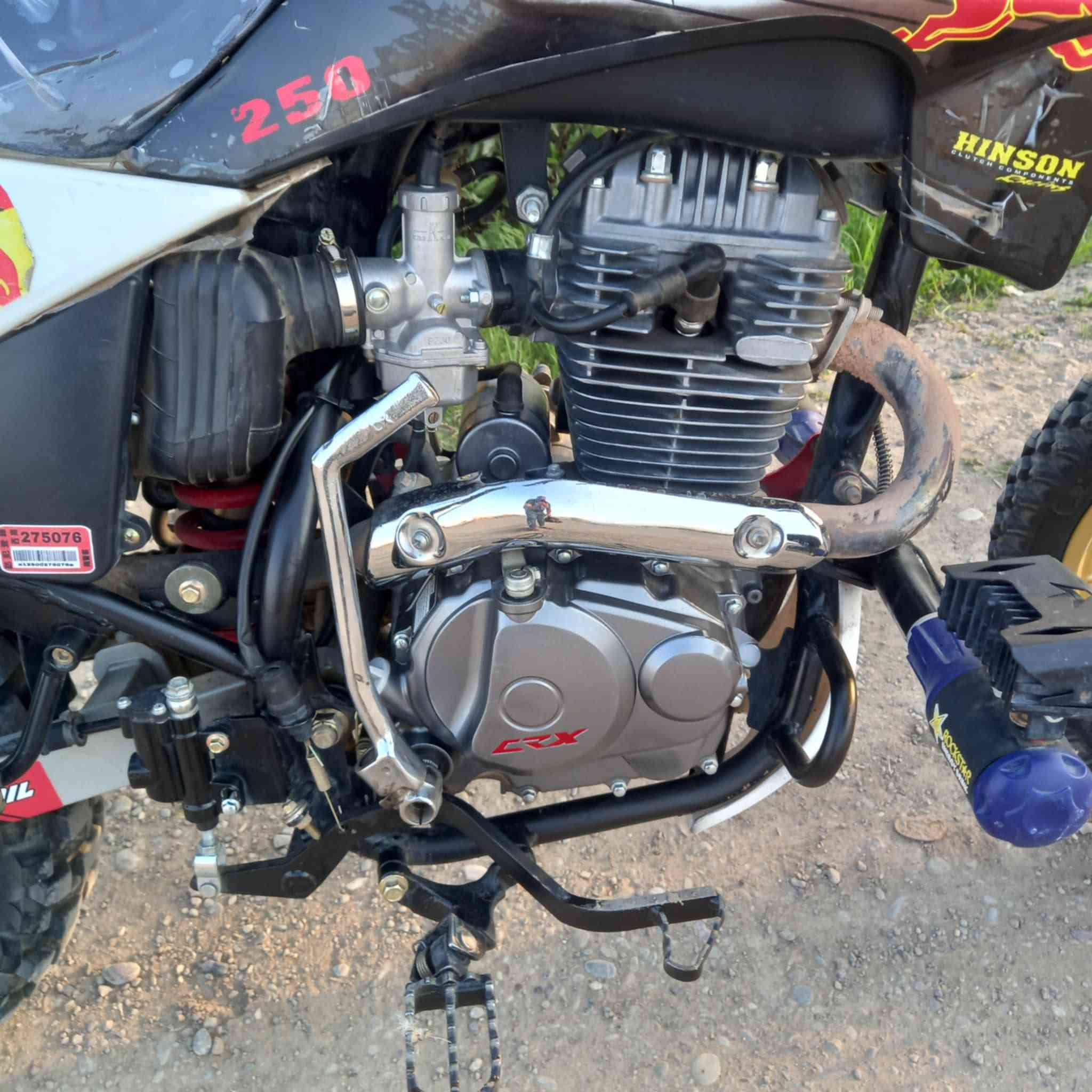 سلامو عليكم ماطور للبيع قفاز سير اكس موديل 2025 محرك 250 شرط مامفتوح جديد كلشي شغال  تحريك نار 🔥 السعر 950 وبي مجال اتصل وتدلل ***********
