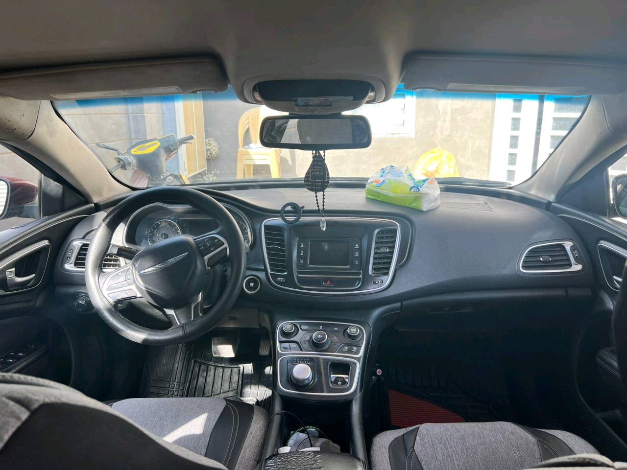 C200 للبيع بيه قطعه وحده
٤سلندر مكينه وگير مكفوله 