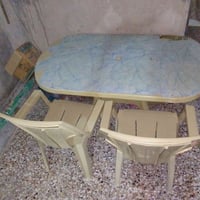 ميز طعام عائلي • واسط كوت • شارع الإسعاف