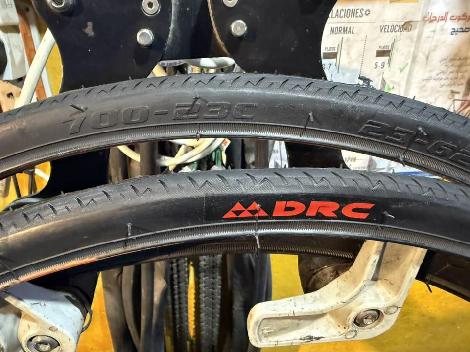 تايرات رود سباق شريكة DRC

مختوم صنع في فيتنام 🇻🇳 

قياس 700/23c

سعر التاير 4 ألف دينار 

عنوان المحل موصل أيمن تقاطع شارع كنيسة الساعة🚴🏻‍♂️🚴

يوجد توصيل 🚚 كافة محافظات العراق 🇮🇶 

☎️***********
