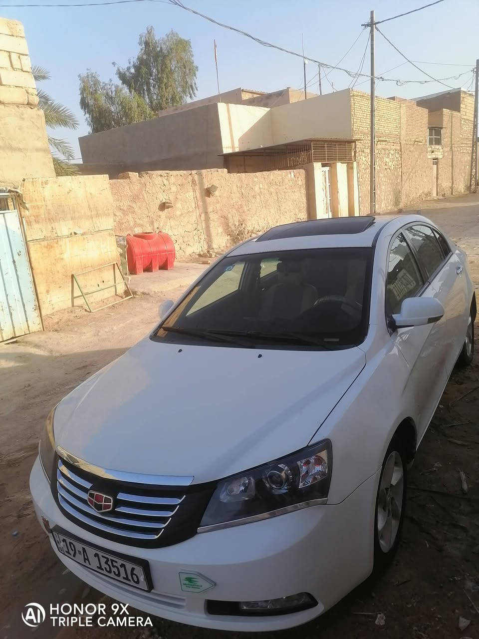 امكراند C7 2013 للبيع 
رقم كربلاء انگليزي جديد 
هزه جديده وسنويه باسمي 
بيهه صبغات كم قطعه اثر ضربات خفيفه وابيع حزام 
گير وتبريد وشواصي وتكم مكفولات 
محرك بي بخار قليل 
حداديه جديده وتايرات جدد 
سياره مكانها بالنجف وباسمي 
سعر البيع 45 وبيهه مجال 

***********
