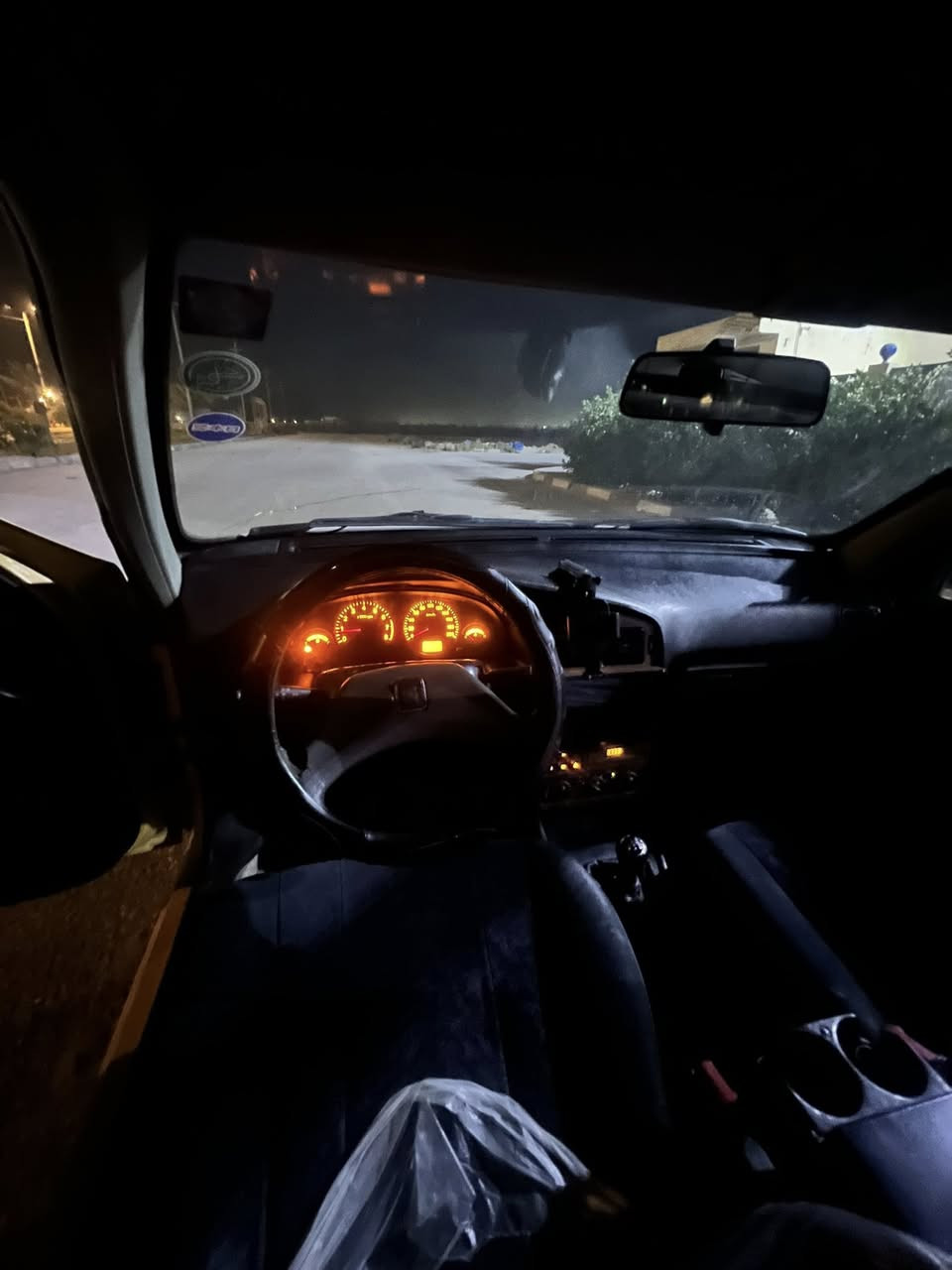 السلام عليكم بيجو ٤٠٥ موديل ١٢ كفاله من الصبغ والتبديل والفتح  سنوية وأرقام جدد مصفره هيئة وغرامات جاهزه كير مكينه حداديه كهربائيات كله شغاله ٣٨وبيه مجال مكاني نجف حي الجامعه ***********
