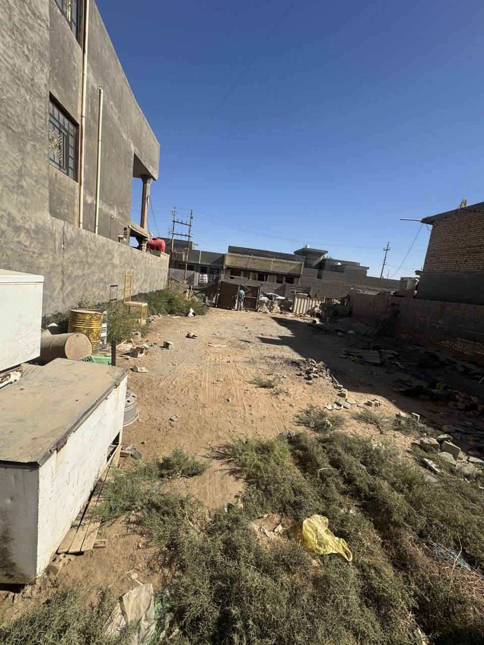 السلام عليكم قطعة ارض للبيع المساحة 220 طابو صرف منطقه ام الهوى الجديده شارع العماره السوده صالون ليل مجاور اسواق الجوهرة السعر 110 وبيها مجال بسيط
الشراي يتصل على هذا الرقم 
***********
