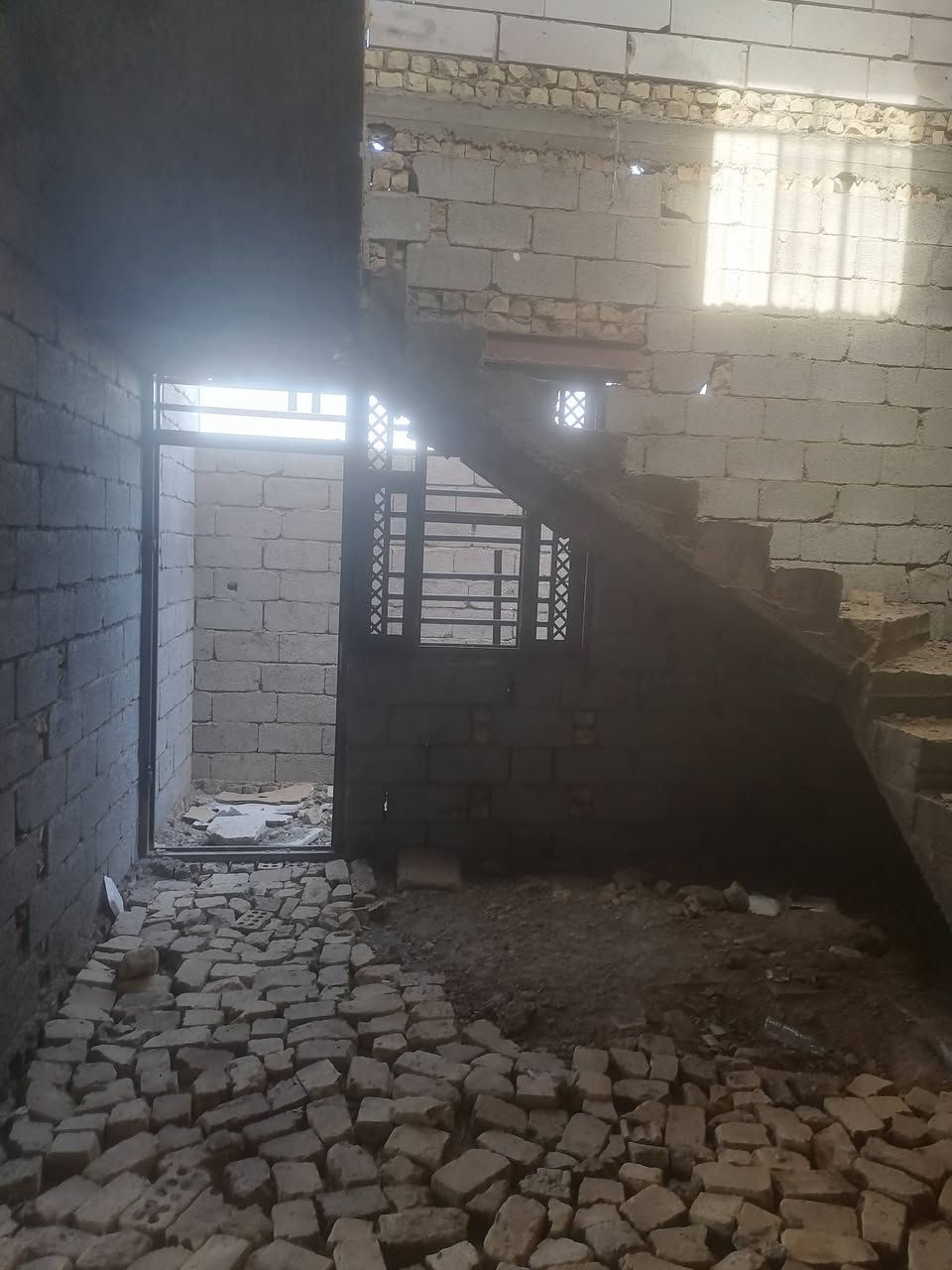 السلام عليكم بيت زراعي للبيع مساحه ٢٠٠ متر ماي وكهرباء بلباب مكانه بلخميسات جاي من العلوه الجديده مال المخضر


**إذا كنت صاحب هذا الإعلان وتريد حذفه لأي سبب، رجاءا أرسل رسالة إلى الدعم الفني**