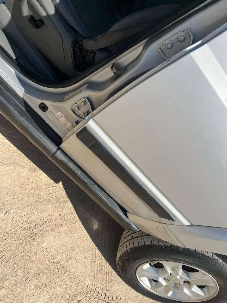 جيب كومندر موديل ٢٠٠٧ 
رقم بغداد انكليزي 
شواصي مكفوله كفاله عامه حتى خياس ماكو 
تبريد ٣ قطع شغال وبلادي 
مري تحكم 
الكشن الامامي كهرباء 
الجام الامامي اوتو 
بيها طخه موضحه بالصوره على وضعها لا مصلحه ولا ابد 
الجاملغ الخلفي بي جراد من يم قبغ البانزين 
السعر ١٠٢ وبيها مجال مكان سياره حله مركز مدينه 
*********** تصل وتدلل
