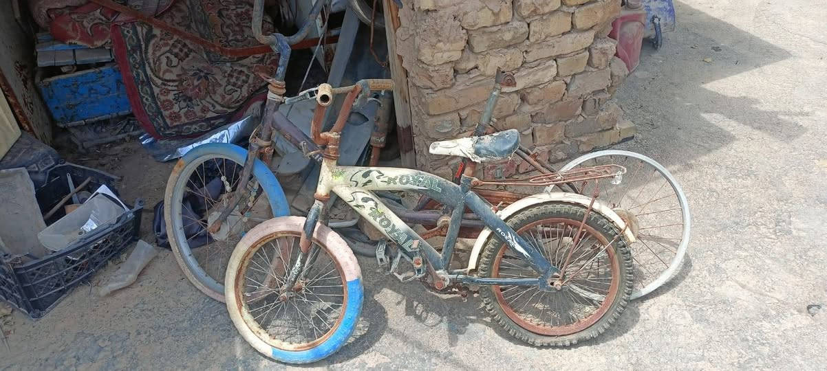السلام عليكم عندي هذن البايسكلات عوزهن ترتيب للبيع المكان سبع قصور الجبير ب50 الوسط ب25 الزغير ب20


**إذا كنت صاحب هذا الإعلان وتريد حذفه لأي سبب، رجاءا أرسل رسالة إلى الدعم الفني**