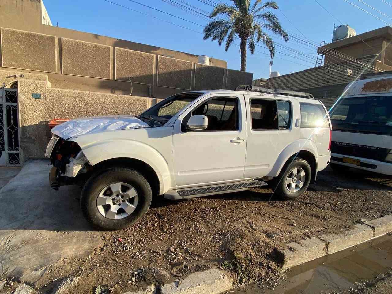 السلام عليكم نيسان بافندر 2015 وارد اسباني مواصفات خاصة خليجي رقم بصرة انكليزي متعرضة لحادث مكينة وكير مكفولات تحويل مباشر
العنوان بغداد المشتل قرب  مدرسة الجمهورية
للاستفسار الاتصال ع الرقم
***********
***********
