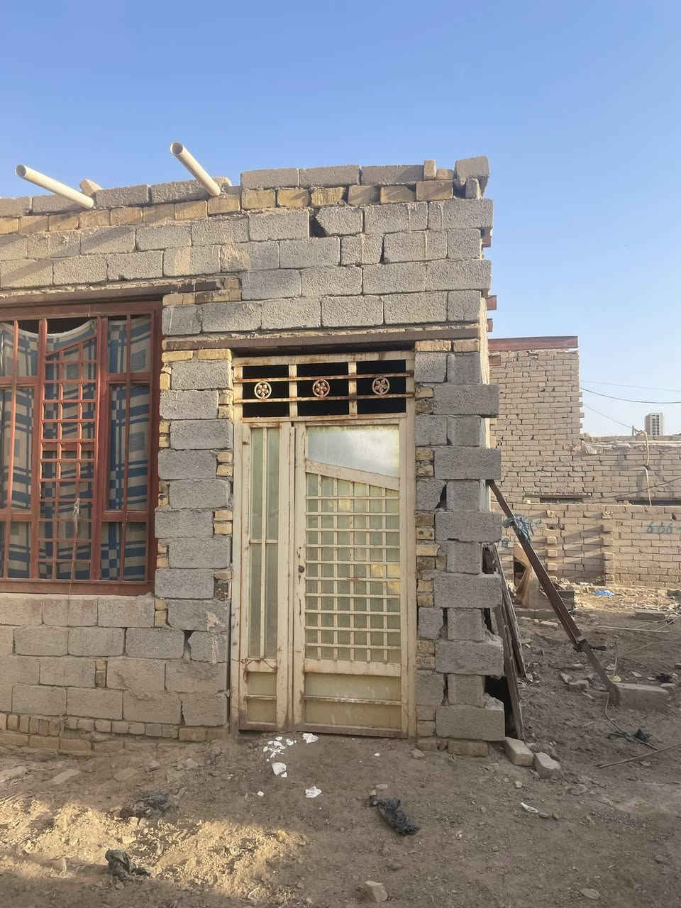 هيكل للبيع +محلات 2 مساحه 350م المكان قرب سيطره حي سويد شارع ال حواس  البيت ع الشارع


**إذا كنت صاحب هذا الإعلان وتريد حذفه لأي سبب، رجاءا أرسل رسالة إلى الدعم الفني**