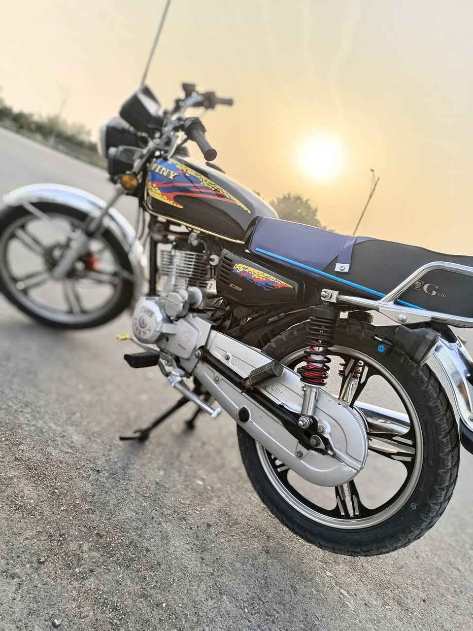 سلام عليكم ورحمه الله 

دراجه سيفان للبيع موديل 2020  مكينه بلاديه ممفتوح برغي بيها الدراجه عمرتها عله ايدي كله جديد وكله شغال كهربائيات كله شغاله دراجه مال شغل اي نقص مابيها تجي وتشوف بعينك وترايك للبصره مكاني بغداد سبع ابكار اليحب يتصل عالرقم ‏‪***********‬‏
