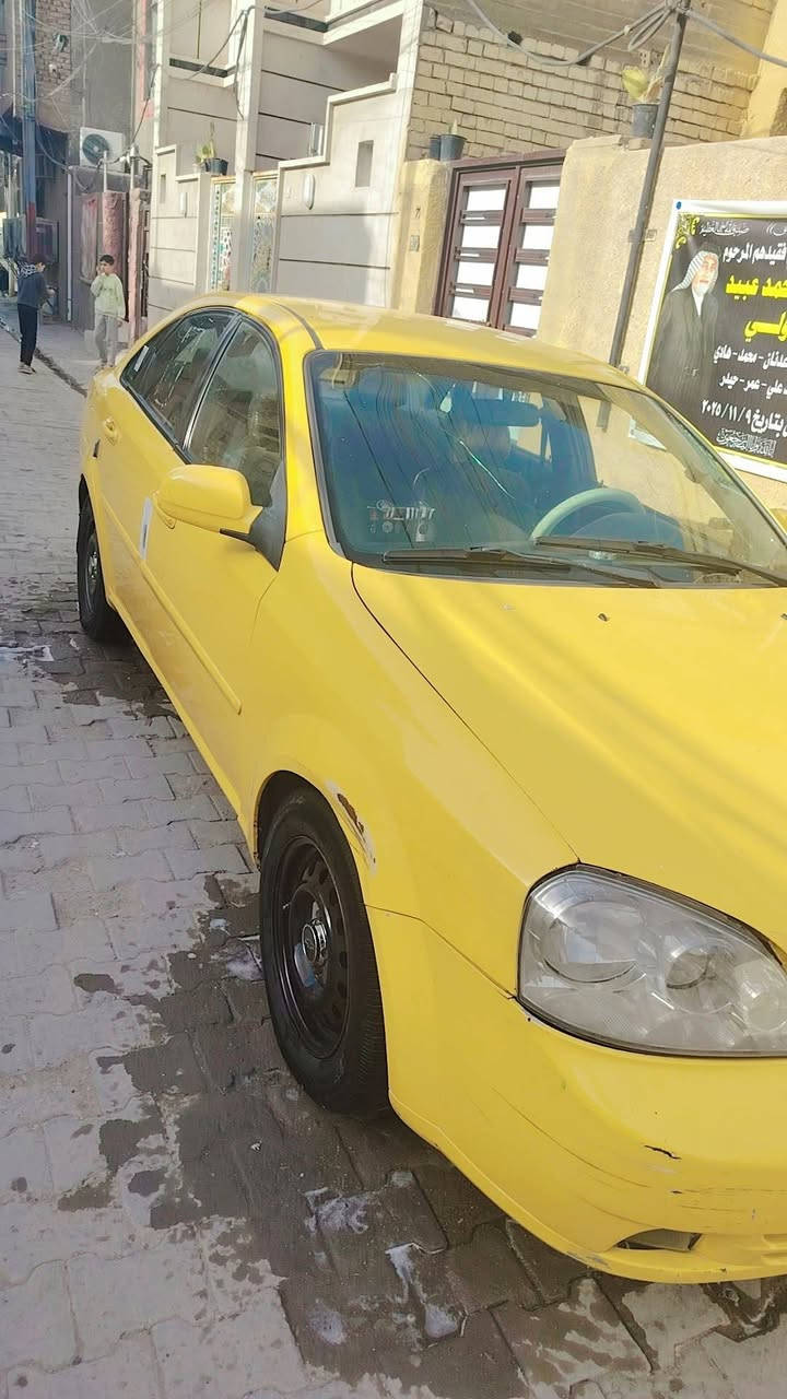 السلام عليكم للبيع اوبترا موديل 11 اصفر بلاد شركه عامه خليجي ضررها داخل العراق جاملق وشي قليل من البنيد جهه العبري سياره حلوه صبغه حلوه اثر جراد وموجود سونار كير مكينه جديده فاتحها قبل اربع ايام بدلت كلشي بيها رجعت بلاد وتدفئه تبريد شرط سياره حلوه دوشمه ارضيه وكشنات شاشه لد عالي زنون تجي تشوف بعينك سياره مرتبه مشروع وطني وصاحب السياره موجود ترايها وين ما يعجبك وبلعافيه الي ياخذها +ملاحضه نقصها صدر امامي تعبان عنوان بغداد مدينه الصدر قطاع ١٠ رقم الهاتف ***********
