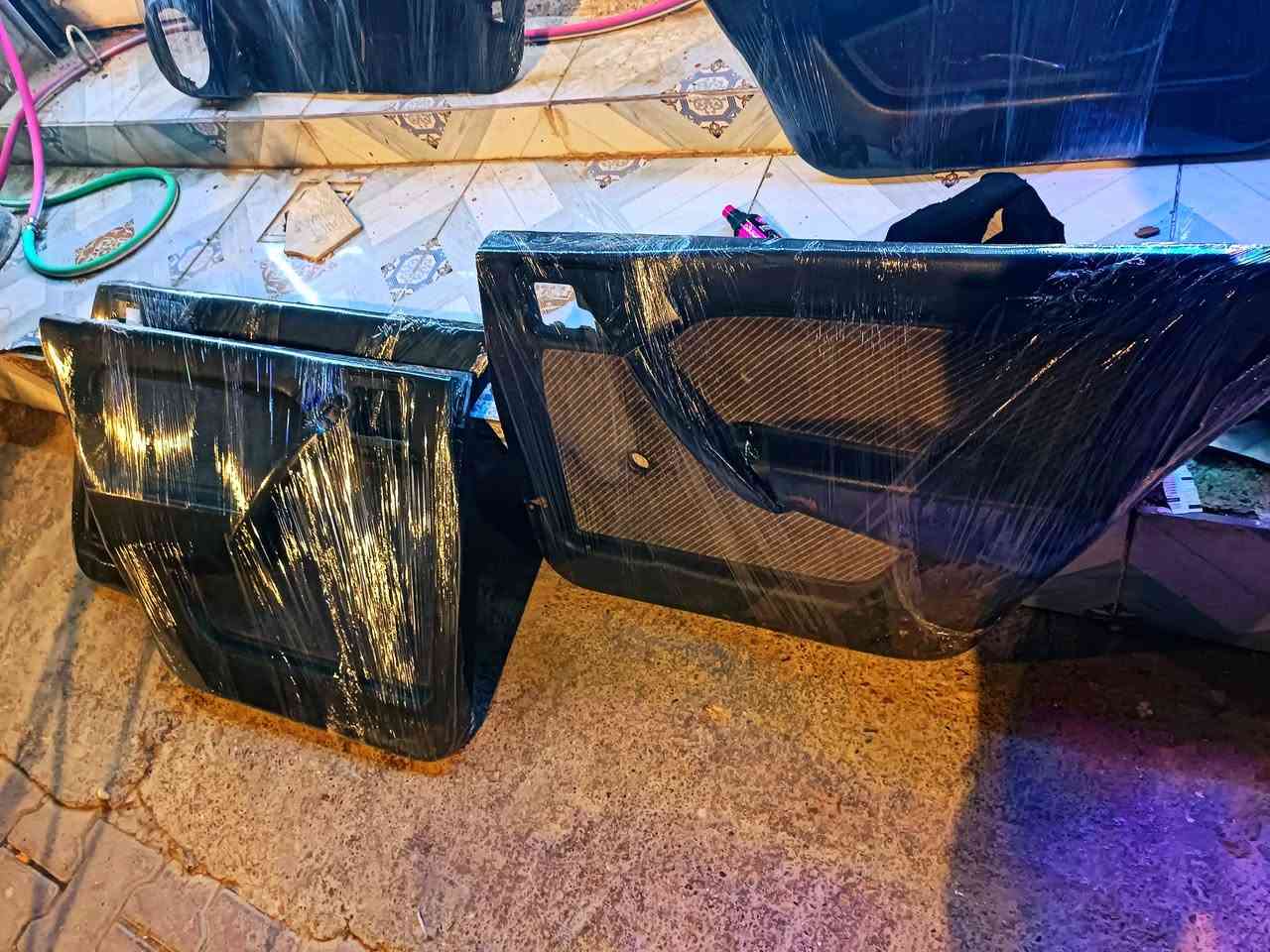 سڵاو  تاقێک بەرگە دەرگای ئۆپڵ ڤیکترا    لەگەڵ دودانەی تری دواوە سەدا هه شتای پاکە بۆفرۆشتن سعری گشتی 180هه زار قفڵ ***********

