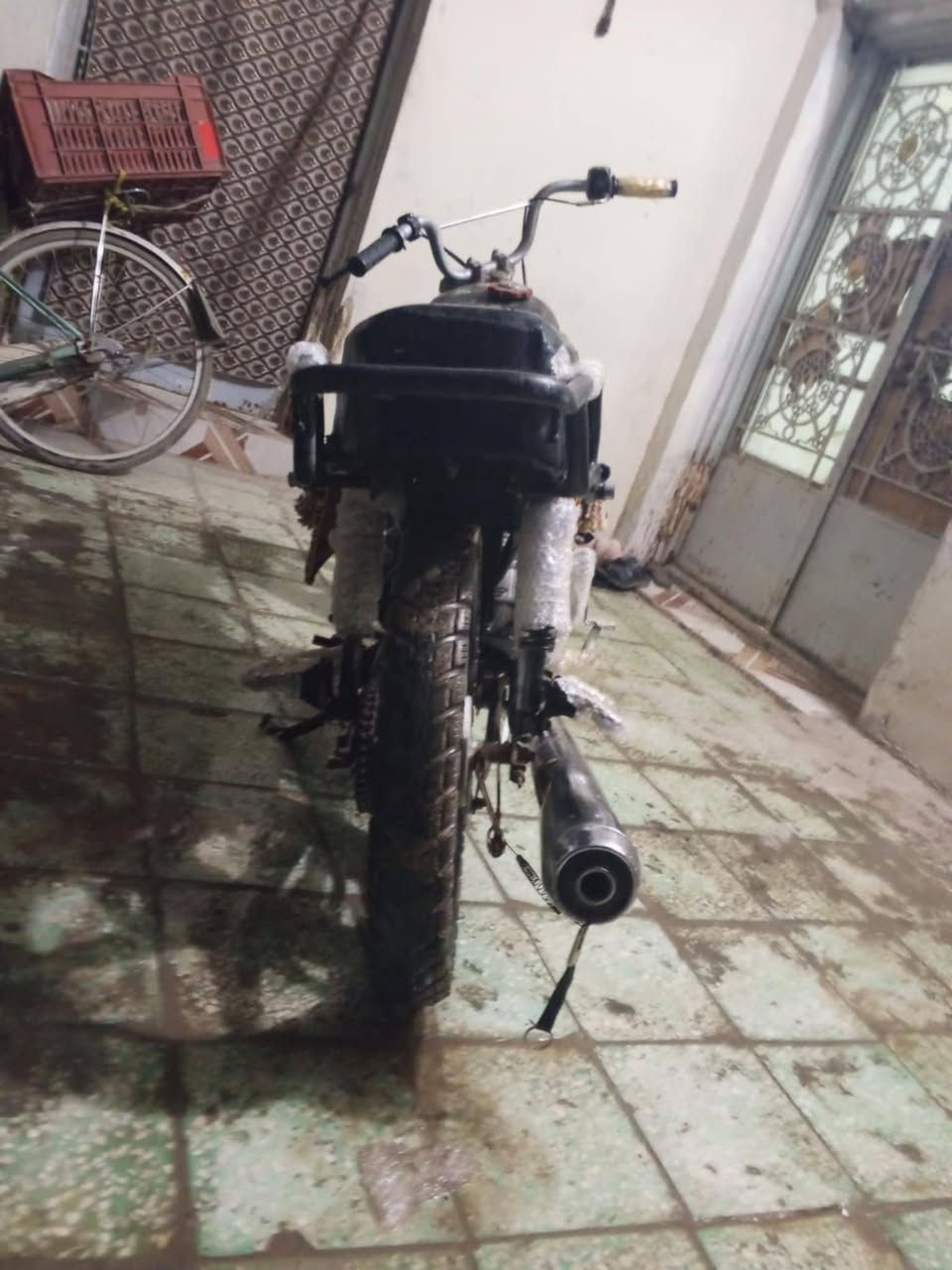 السلام عليكم دراجه للبيع سيفان حربي كلك كلك مكاني ديالى الخالص ***********
